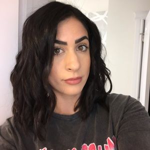 Meet your Posher, Salwa